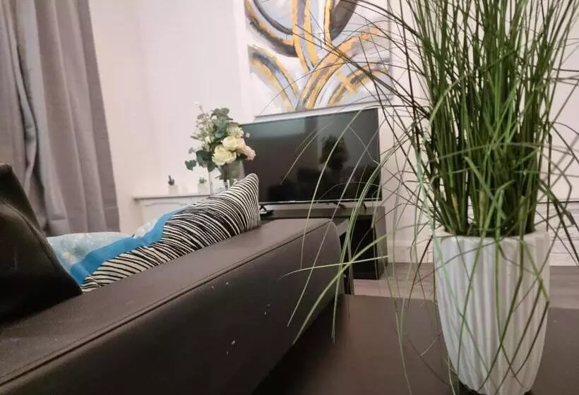 ペンション Spacious & Comfortable Ensuite Room In Lovely Home