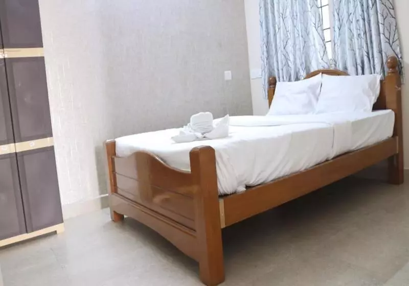 Pradee Queen Resorts