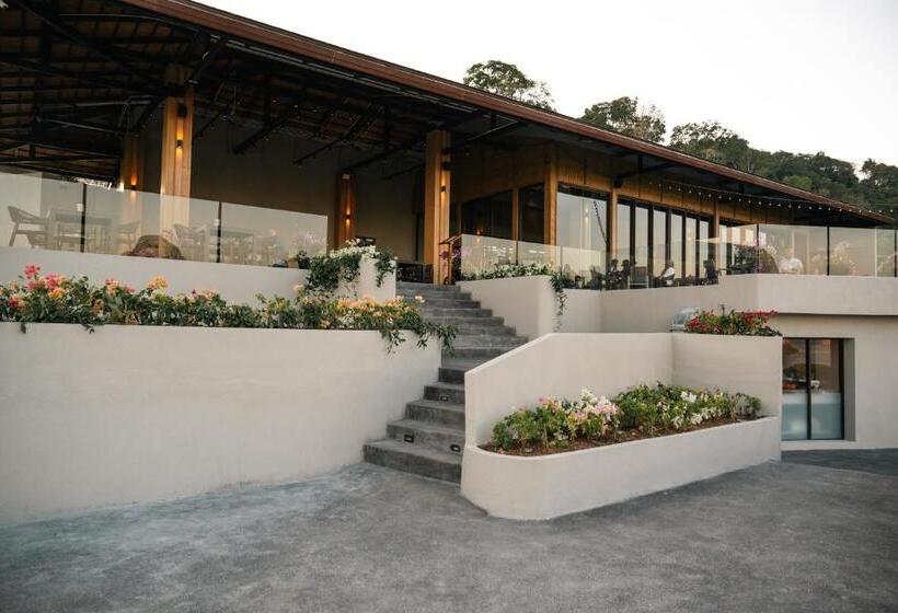 リゾートホテル Beyond Skywalk Nangshi