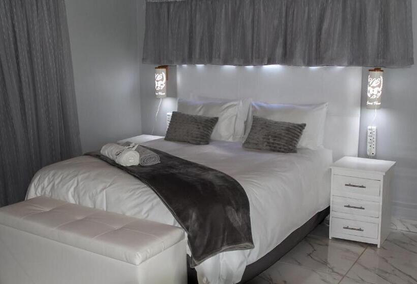 Villa La Sola B&b And Self Catering