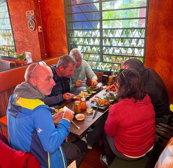 An Hostel & Coffee Bar