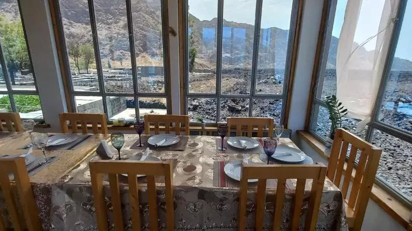 تختخواب و صبحانه Casa Adriano & Filomena Montrond