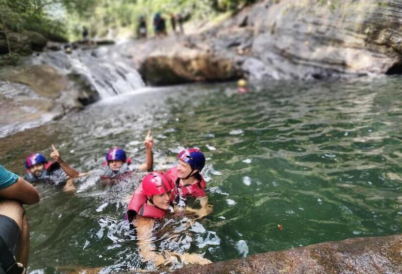 تختخواب و صبحانه Kithulgala Rest