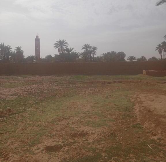 تختخواب و صبحانه La Maison Berbère