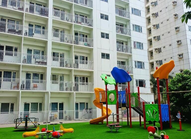 Chillax Condotel   Shore Residences