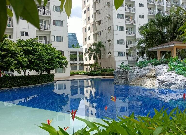 Chillax Condotel   Shore Residences