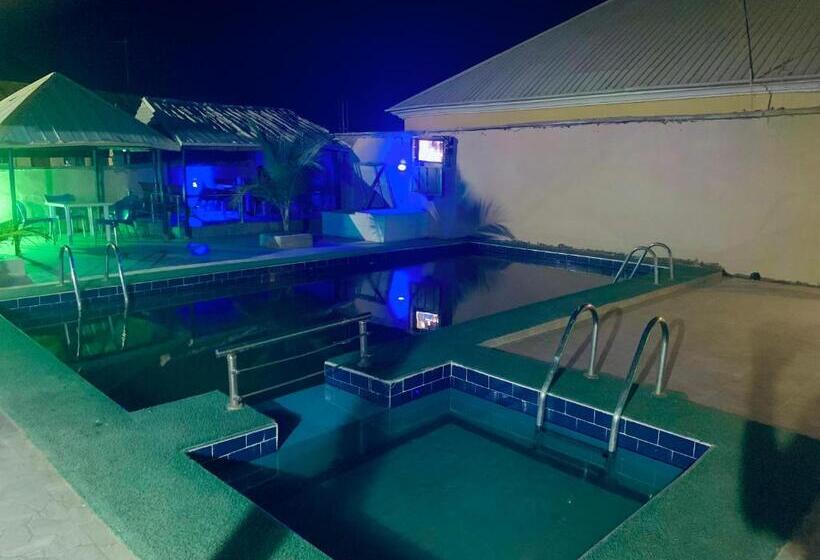 هتل Abuja Resort And Gardens