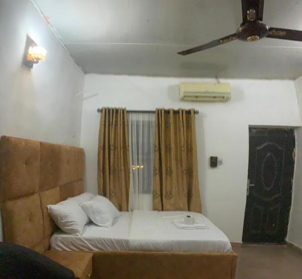 هتل Abuja Resort And Gardens