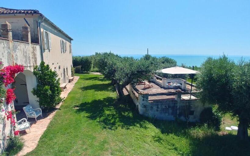 בית מלון כפרי Agriturismo Mondomini