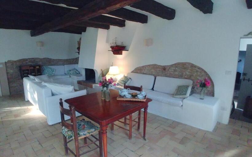 בית מלון כפרי Agriturismo Mondomini