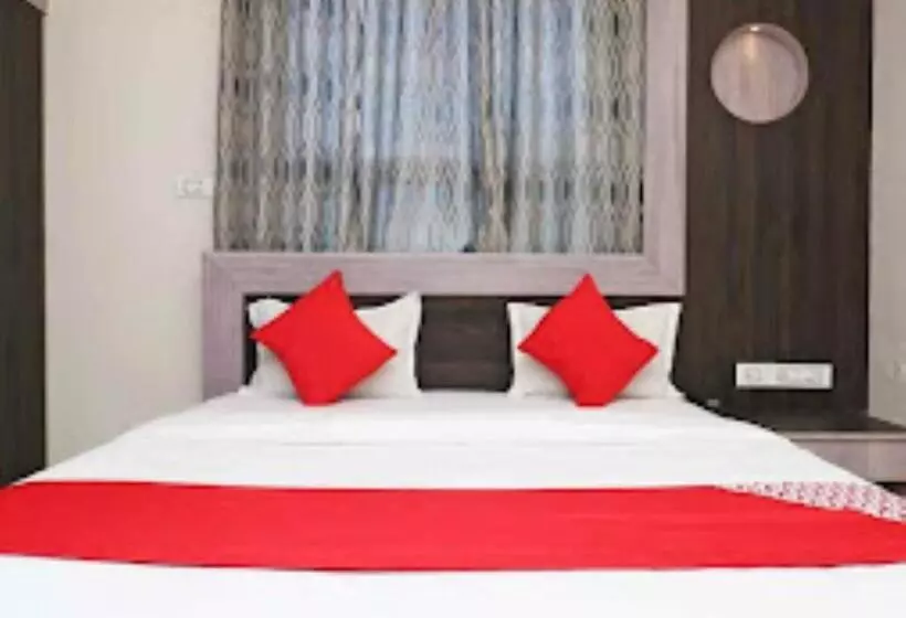 ホテル Anand International Bihar