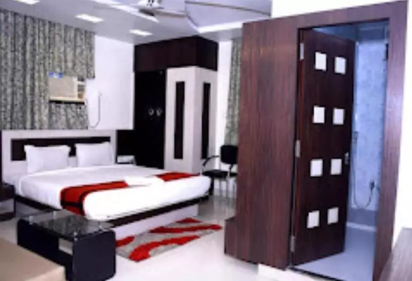 ホテル Anand International Bihar