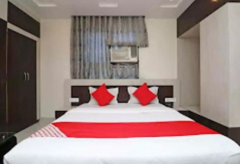 ホテル Anand International Bihar