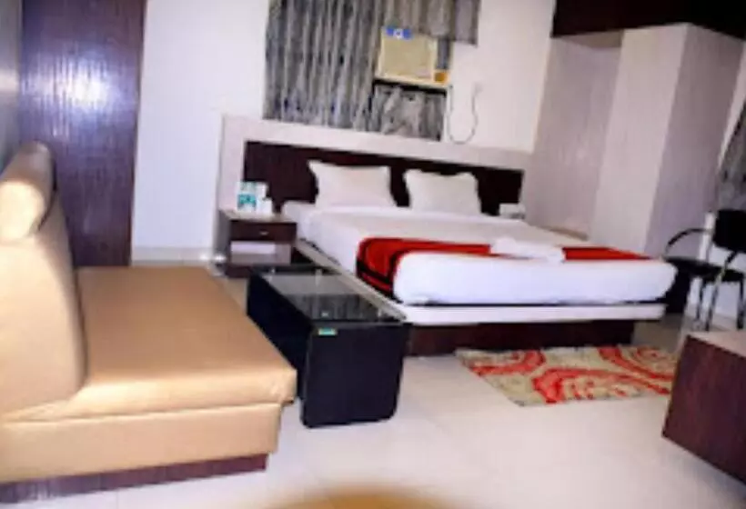 ホテル Anand International Bihar