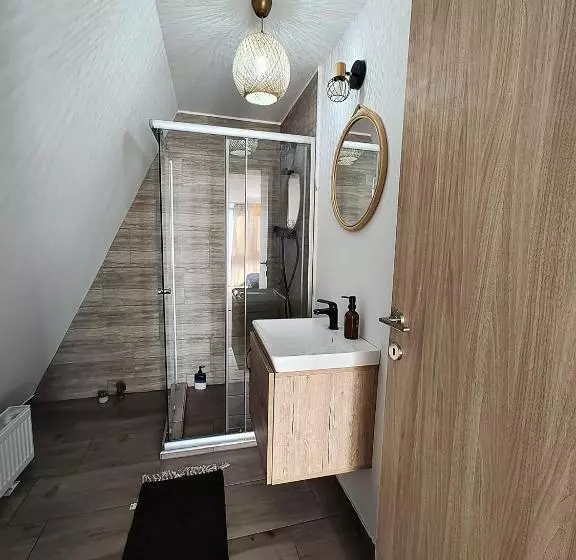 ホテル Anasta Guesthouse