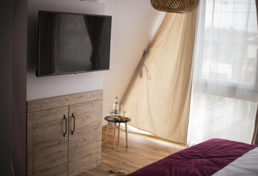 Hotel Anasta Guesthouse