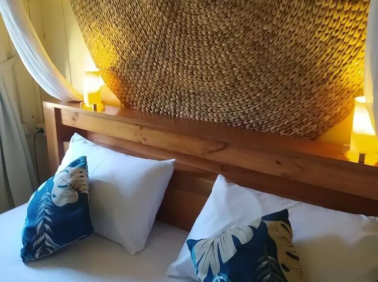 Hotelli Ashvattha Villa Canggu