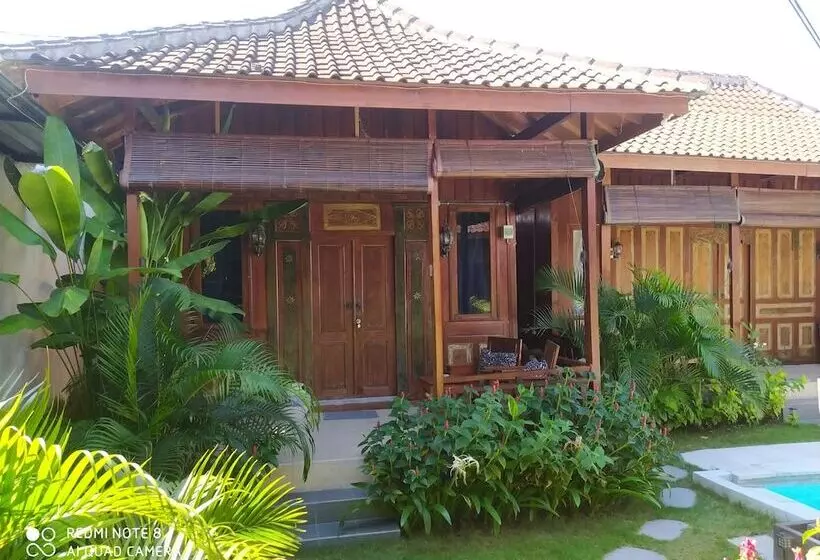 Hotelli Ashvattha Villa Canggu