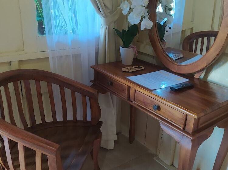 酒店 Ashvattha Villa Canggu