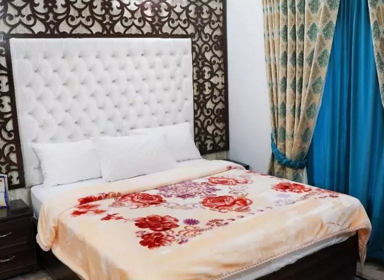 Hotel Bodla Royal