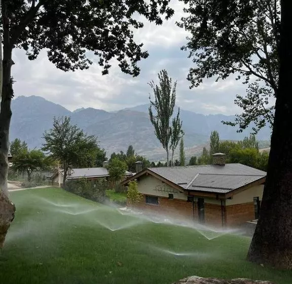 Hotelli Burchmulla Resorts