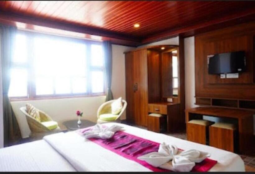 בית מלון כפרי Dragon Inn, Gangtok