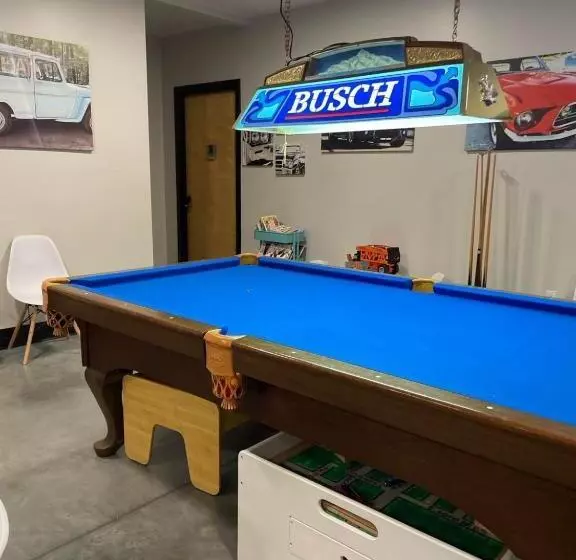 Hotelli Galactic Star Wars Getaway Sleep Pods For Eight