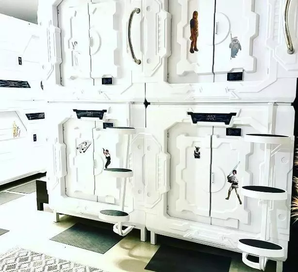 Hotelli Galactic Star Wars Getaway Sleep Pods For Eight