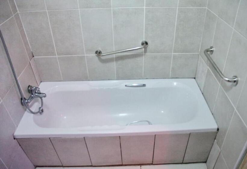 هتل Green Apple Guest House