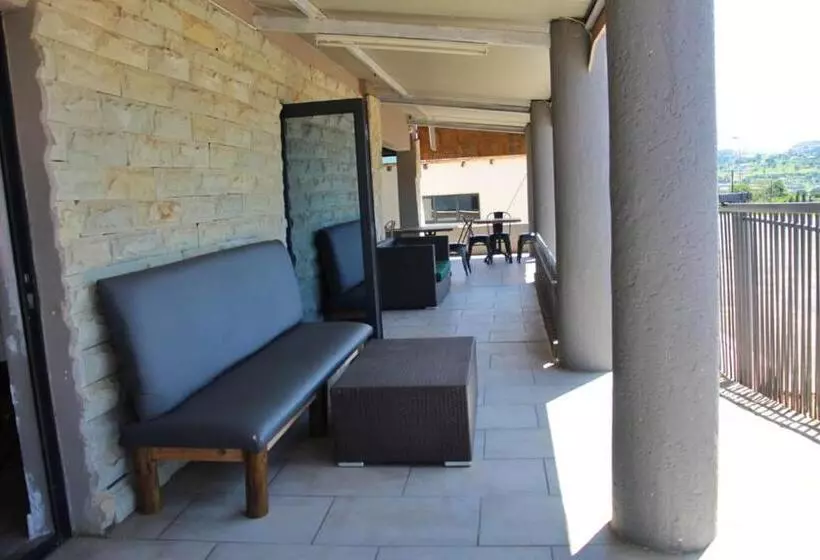 هتل Green Apple Guest House