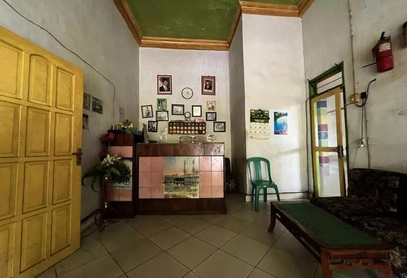 Hotelli Oyo 93304 Wisma La Oda Syariah