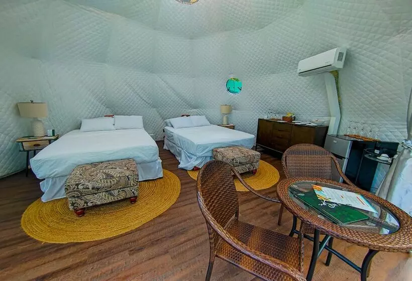 Hotelli Palo Alto Glamping
