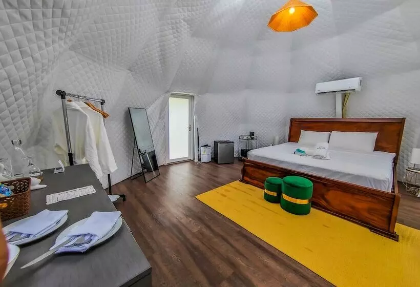 Hotelli Palo Alto Glamping