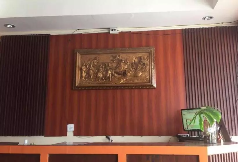 Hotelli Reddoorz At Rio Bella Lacson St Bacolod