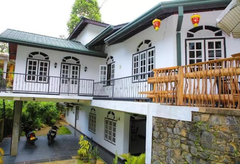 ホテル Rp Rohamton Bungalow And Coffee Bar