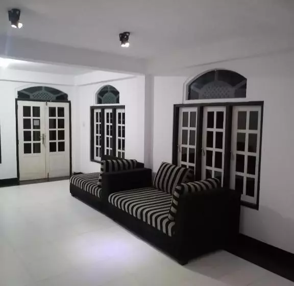 ホテル Rp Rohamton Bungalow And Coffee Bar