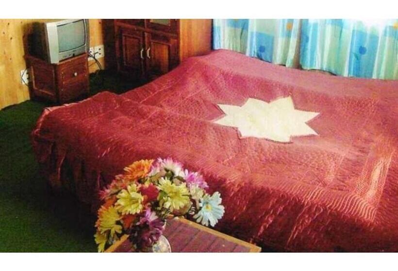 בית מלון כפרי Siniolchu Pelling , New Helipad Road , Pelling , Sikkim