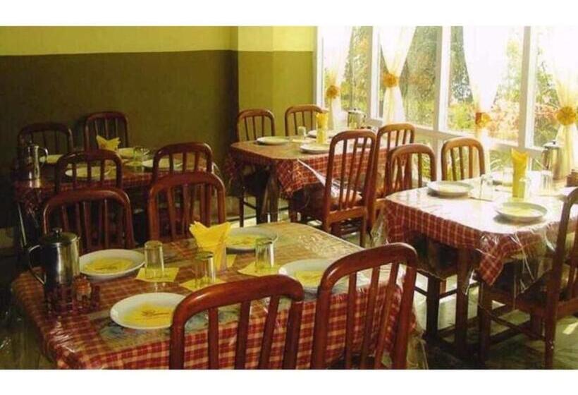 בית מלון כפרי Siniolchu Pelling , New Helipad Road , Pelling , Sikkim