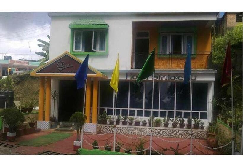 בית מלון כפרי Siniolchu Pelling , New Helipad Road , Pelling , Sikkim