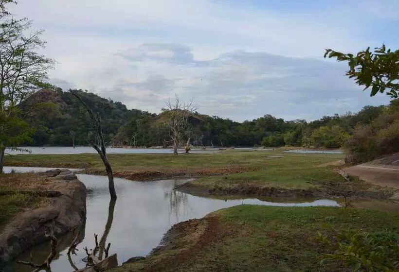 پانسیون Grand Okka