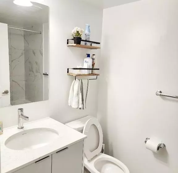 Majatalo Toronto Downtown Midtown North York Newly Built Modern Bright Room