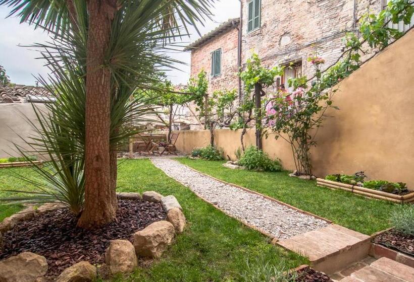 پانسیون Umbrian Concierge   La Casa Dei Pellari