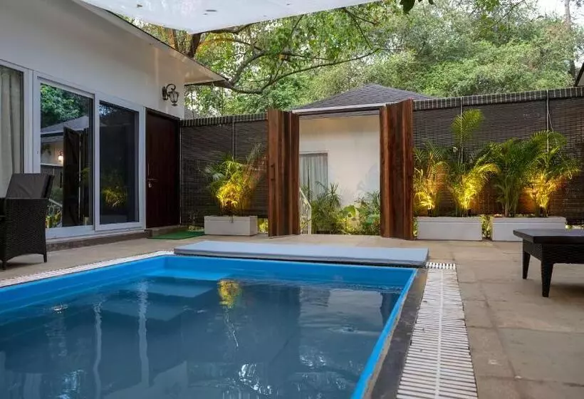 リゾートホテル Swimup   Suites With Private Pool , Vagator