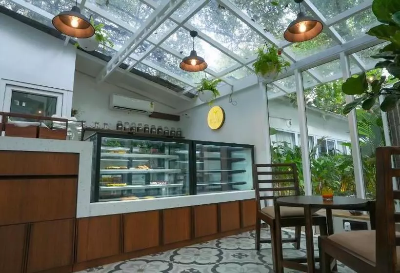リゾートホテル Swimup   Suites With Private Pool , Vagator