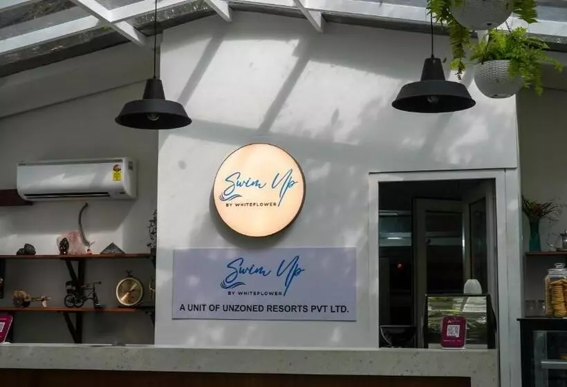 リゾートホテル Swimup   Suites With Private Pool , Vagator