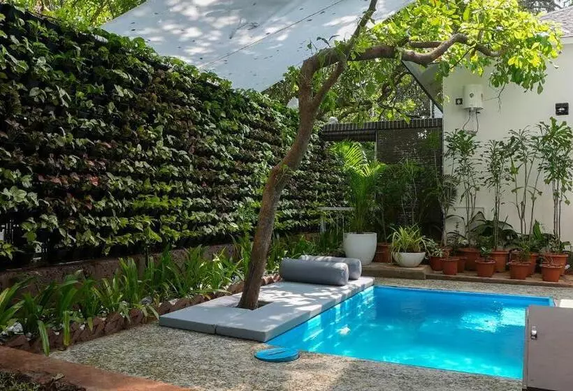 リゾートホテル Swimup   Suites With Private Pool , Vagator