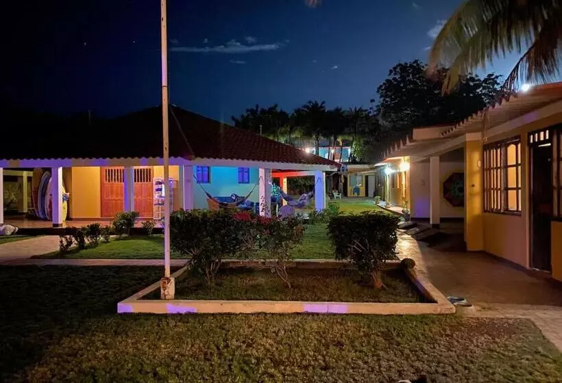 Solid Surf Camp Hostel Nicaragua