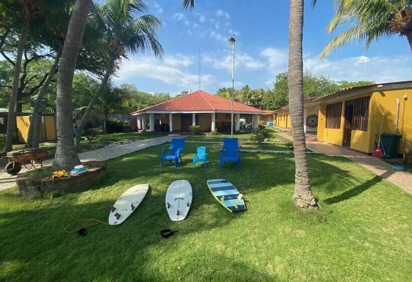 Solid Surf Camp Hostel Nicaragua