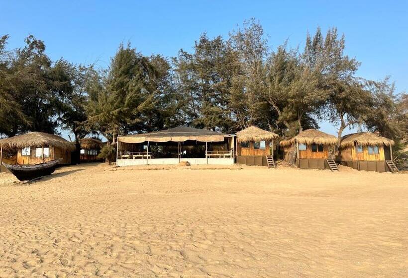 Atmanadhiroha Yoga Resort