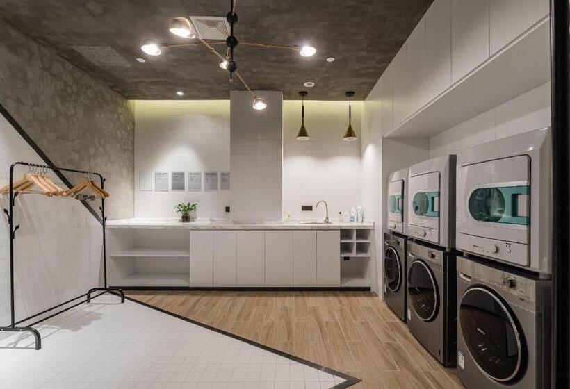 Atour Hotel Ningbo Yinzhou Impression City